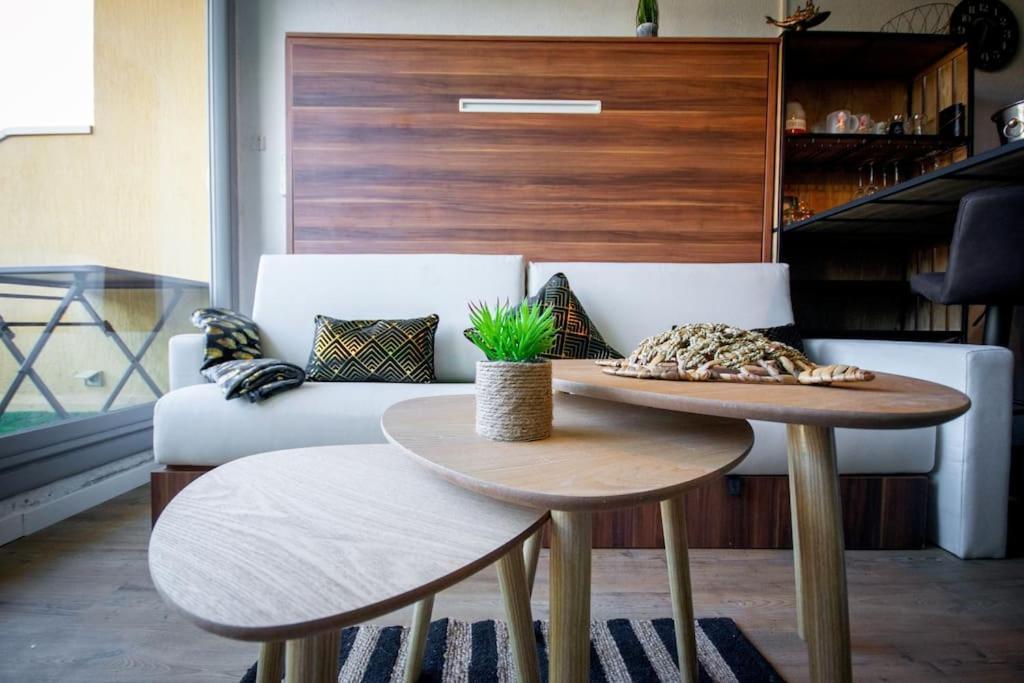 Veilleuse - Clim - Piscine Apartment *