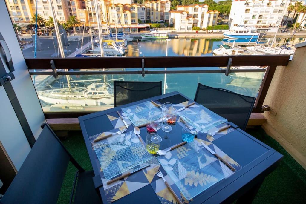 Veilleuse - Clim - Piscine Apartment